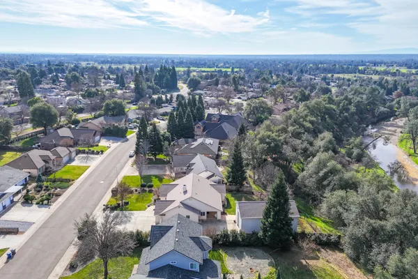 $799,900 | 4624 Columbine Drive, Redding, CA 96002