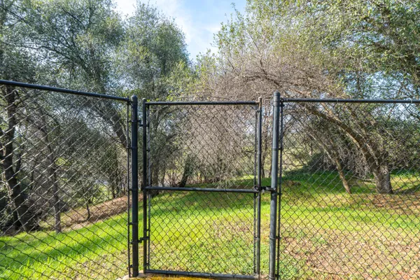 $799,900 | 4624 Columbine Drive, Redding, CA 96002