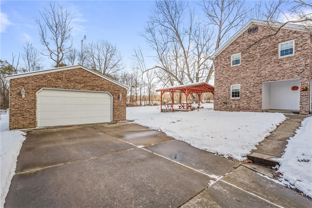 220 Hoover Road New Castle, PA 16101 - Photo 2 of 9 Gallery Image 2
