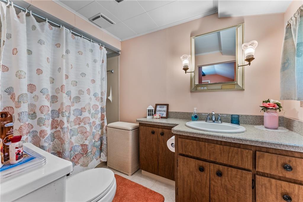 220 Hoover Road New Castle, PA 16101 - Photo 6 of 9 Gallery Image 6