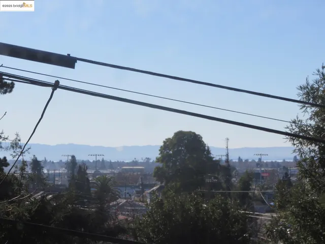 $425,000 | 4510 San Carlos Avenue, Oakland, CA 94601