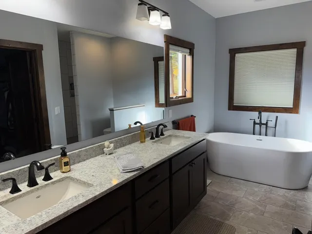 $899,000 | 1774 Highway 2 Two Harbors, Two Harbors, MN 55616