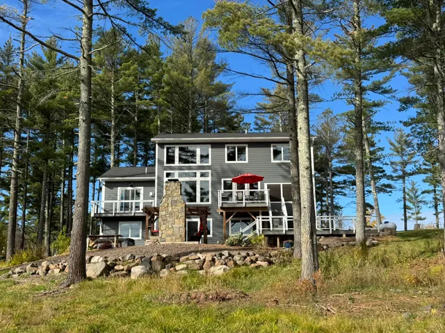 $899,000 | 1774 Highway 2 Two Harbors, Two Harbors, MN 55616