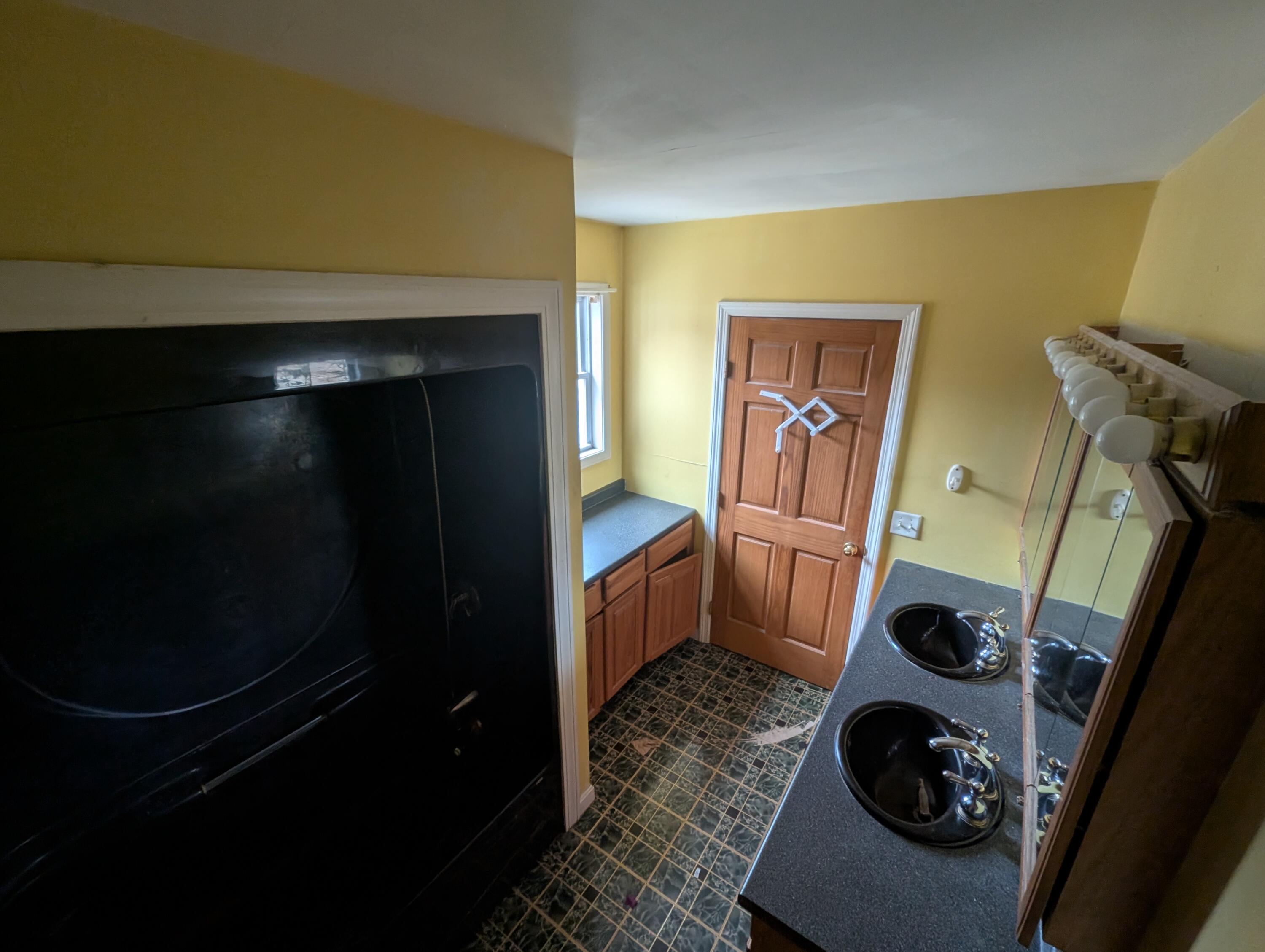 128 Pinewoods Road Lewiston, ME 04240 - Photo 11 of 74 PXL_20260402_134722791.RAW-01.MP.COVER