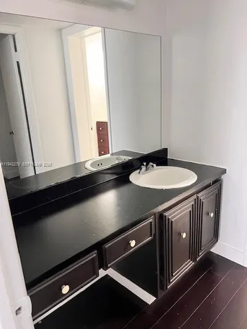 $1,500 | 498 Northwest 165th Street, Unit D503, Miami, FL 33169