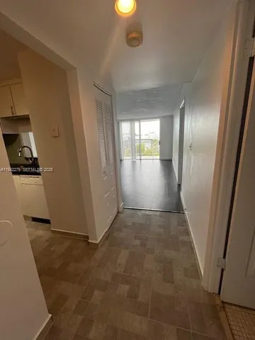 $1,500 | 498 Northwest 165th Street, Unit D503, Miami, FL 33169