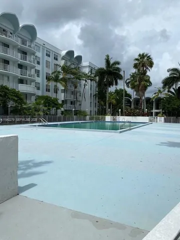 $1,500 | 498 Northwest 165th Street, Unit D503, Miami, FL 33169
