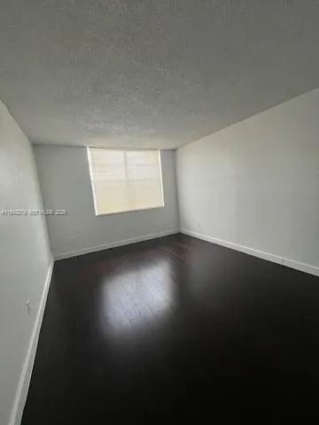 $1,500 | 498 Northwest 165th Street, Unit D503, Miami, FL 33169