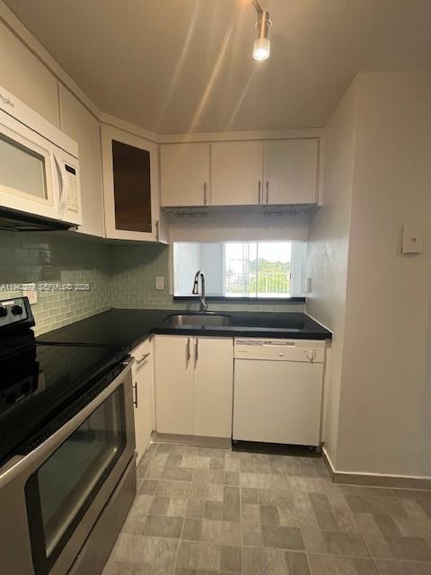 498 Northwest 165th Street, Unit D503 Miami, FL 33169 - Photo 7 of 29