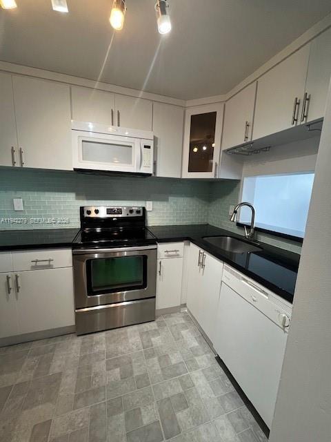 498 Northwest 165th Street, Unit D503 Miami, FL 33169 - Photo 8 of 29
