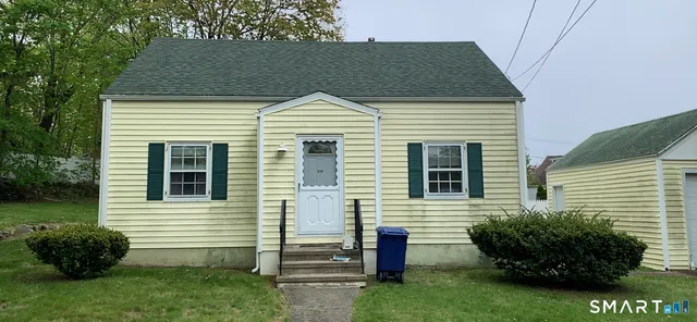 $295,000 | 114 Minturn Place, Bridgeport, CT 06606