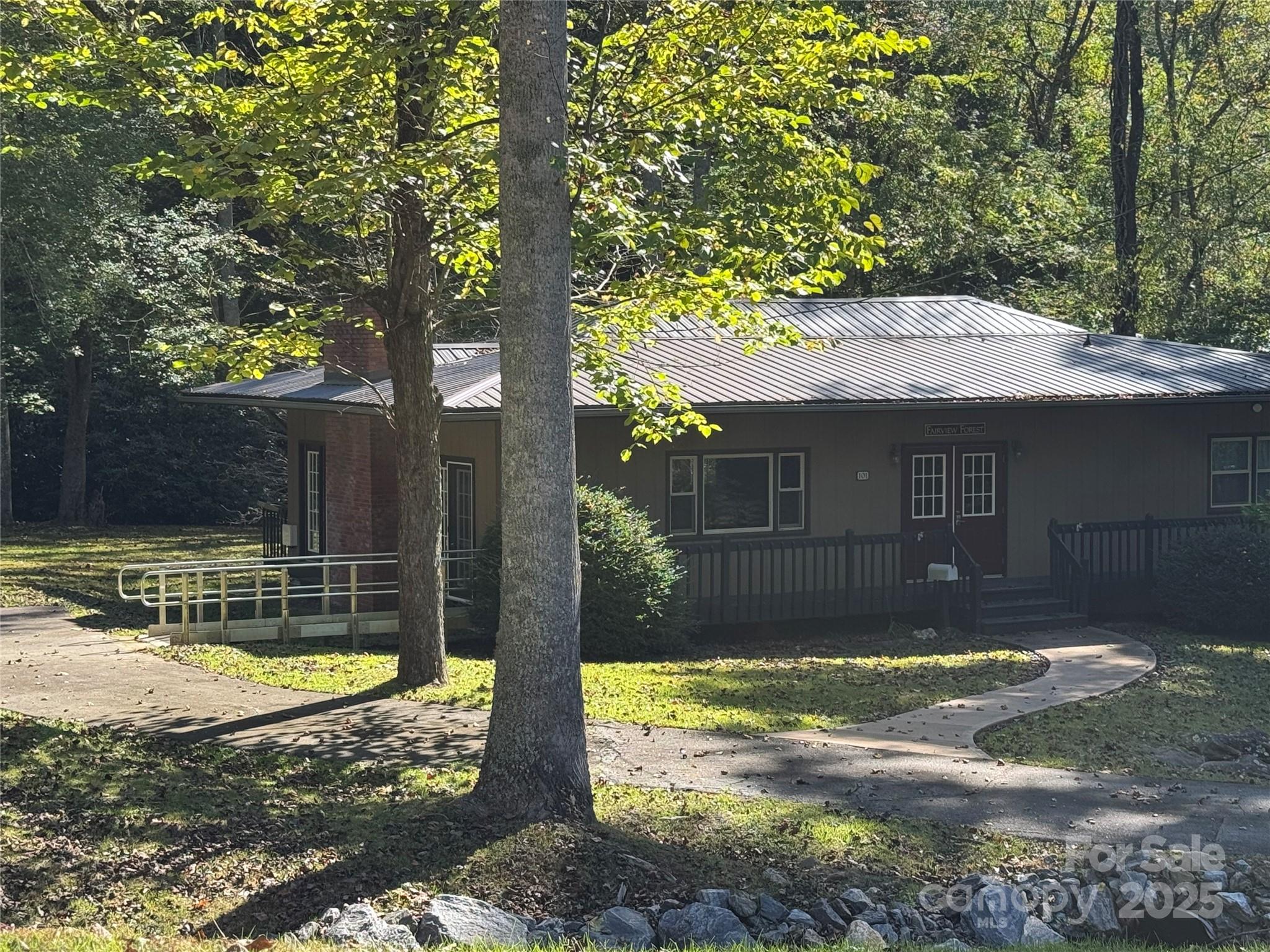 999 Red Oak Forest Road Fairview, NC 28730 - Photo 7 of 9
