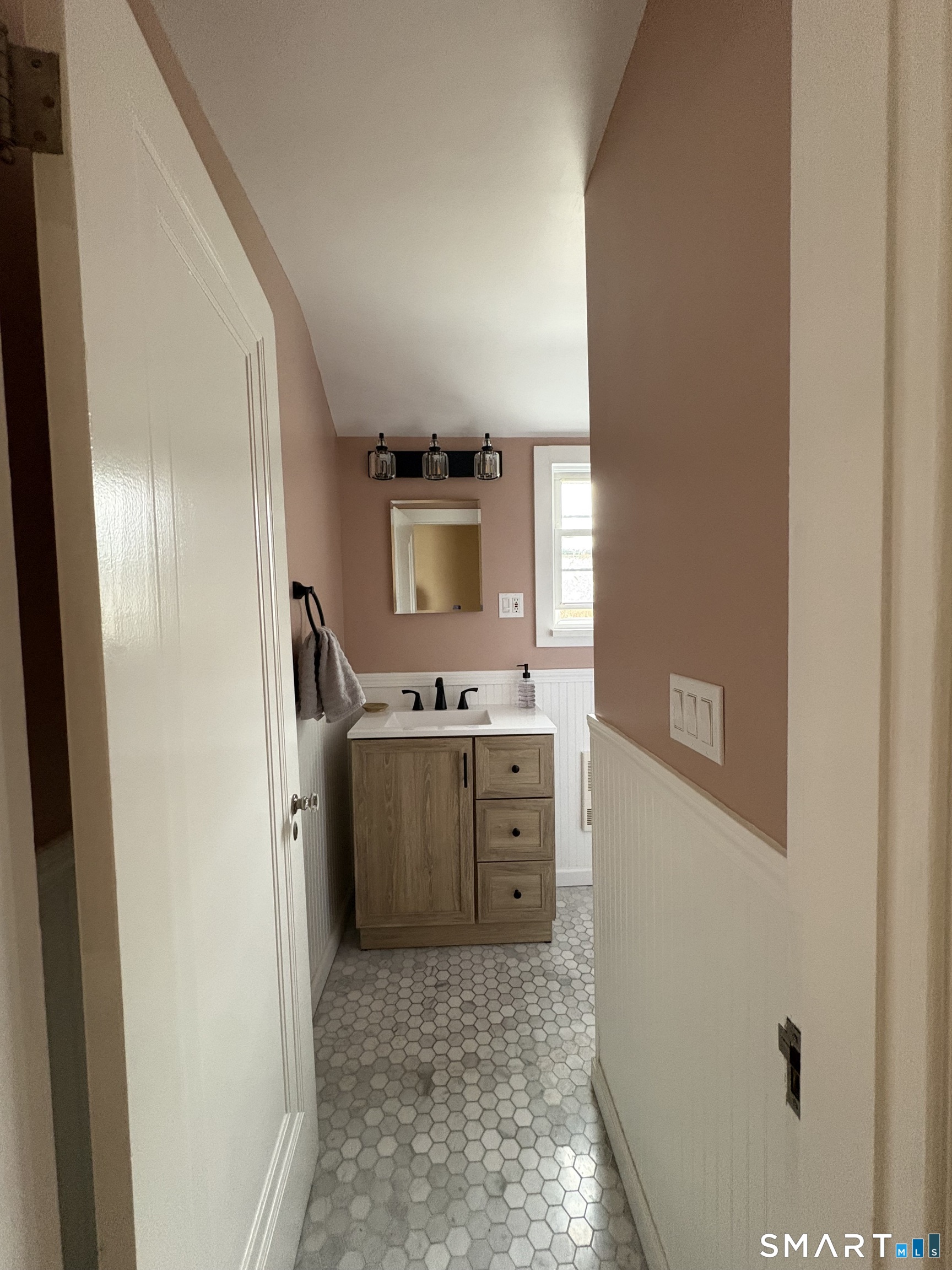 14 Arden Road Waterbury, CT 06708 - Photo 19 of 24