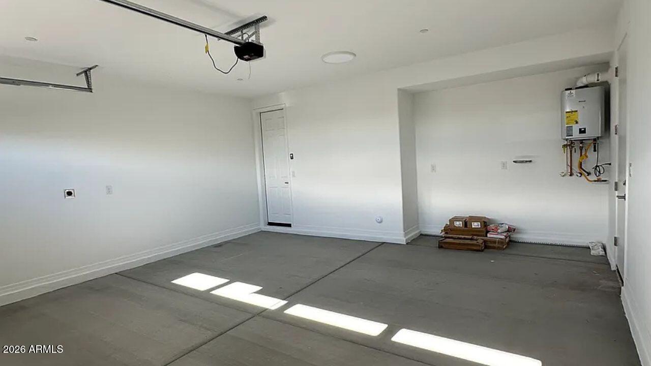 13412 West Eagle Feather Road Peoria, AZ 85383 - Photo 12 of 14 11