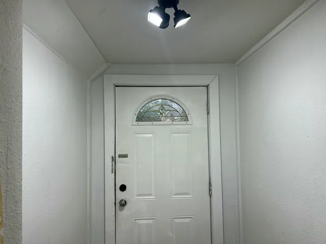 $195,900 | 212 West Center Street, Milwaukee, WI 53212