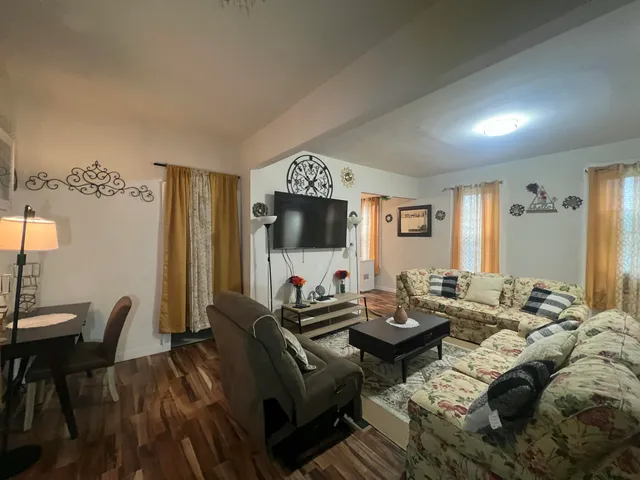 $195,900 | 212 West Center Street, Milwaukee, WI 53212