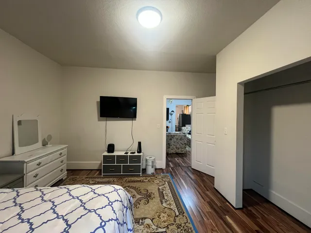 $195,900 | 212 West Center Street, Milwaukee, WI 53212