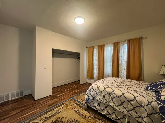 $195,900 | 212 West Center Street, Milwaukee, WI 53212