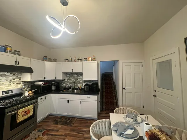 $195,900 | 212 West Center Street, Milwaukee, WI 53212