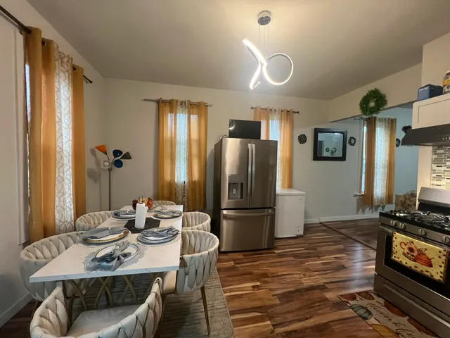 $195,900 | 212 West Center Street, Milwaukee, WI 53212