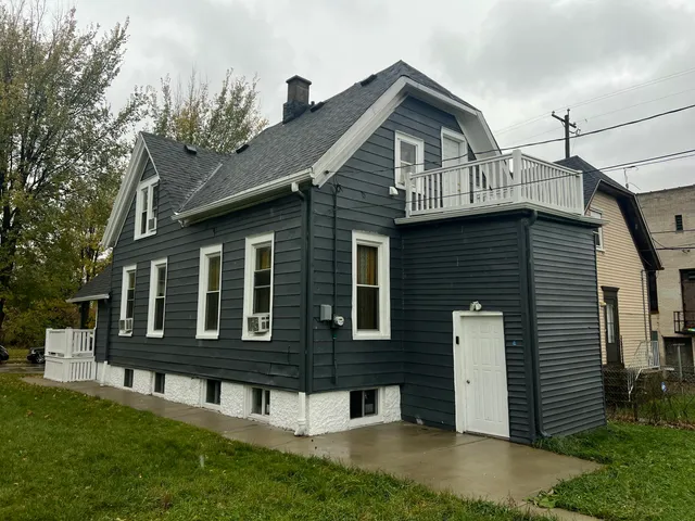 $195,900 | 212 West Center Street, Milwaukee, WI 53212