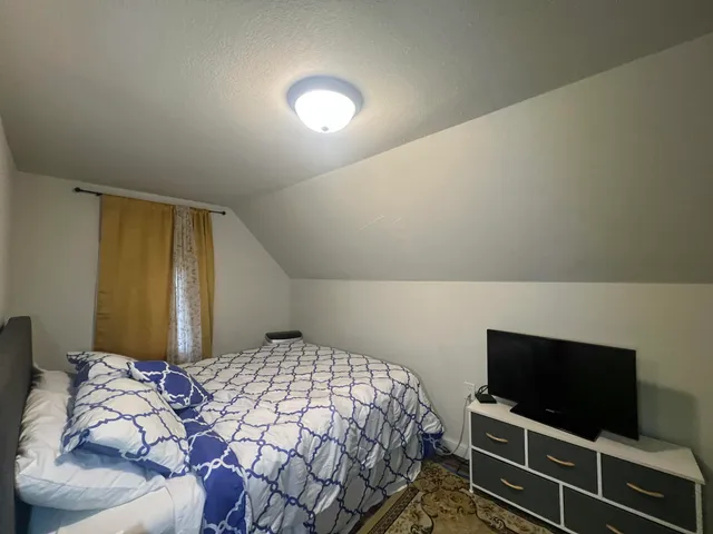 $195,900 | 212 West Center Street, Milwaukee, WI 53212