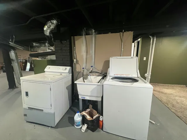 $195,900 | 212 West Center Street, Milwaukee, WI 53212