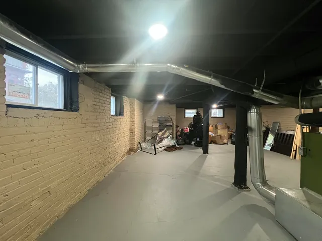 $195,900 | 212 West Center Street, Milwaukee, WI 53212