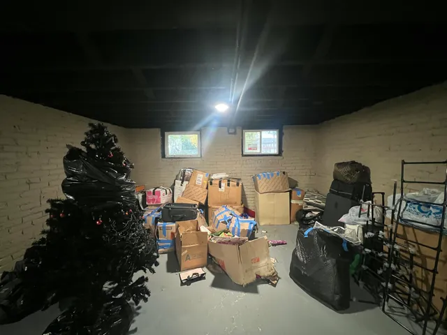 $195,900 | 212 West Center Street, Milwaukee, WI 53212