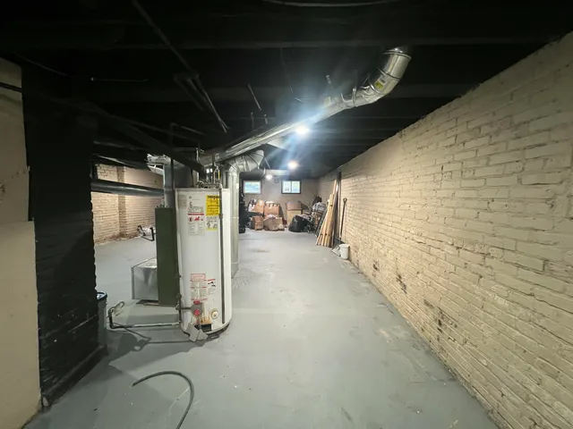 $195,900 | 212 West Center Street, Milwaukee, WI 53212