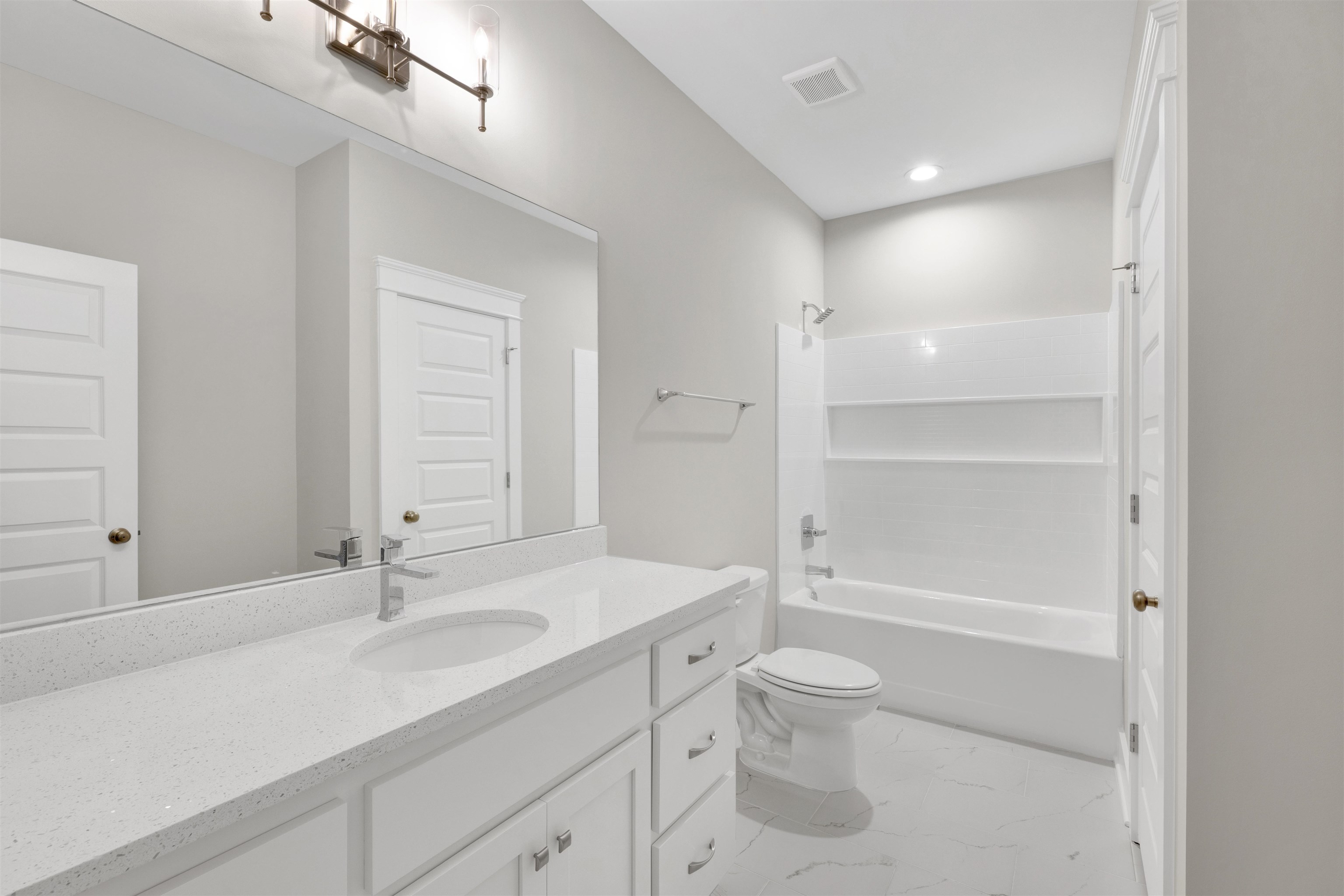 393 Scarlett Avenue Fairhope, AL 36532 - Photo 24 of 27 Bathroom