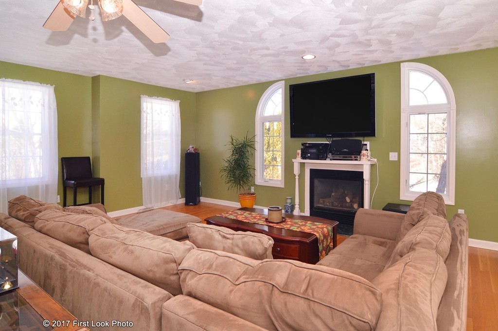 28 Lorine Road Attleboro, MA 02703 - Photo 4 of 30 Gallery Image 4