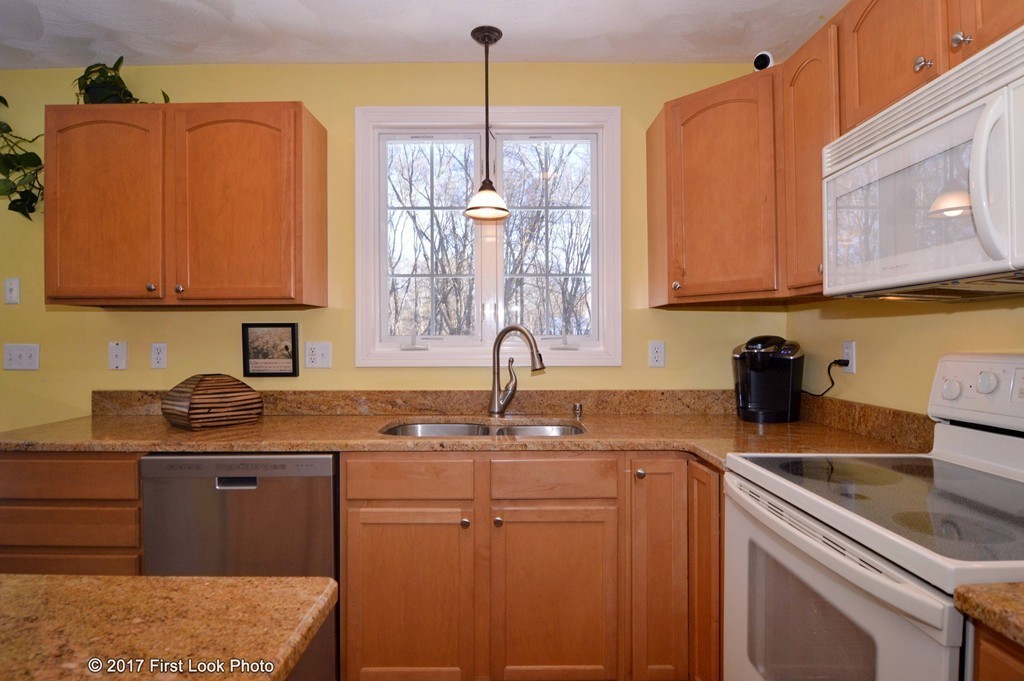 28 Lorine Road Attleboro, MA 02703 - Photo 10 of 30 Gallery Image 10