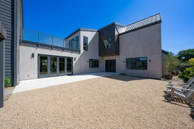 $5,700,000 | 991 Grove Street, Healdsburg, CA 95448