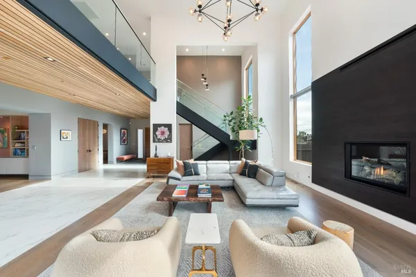 $5,400,000 | 991 Grove Street, Healdsburg, CA 95448