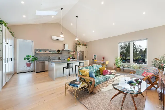 $5,700,000 | 991 Grove Street, Healdsburg, CA 95448