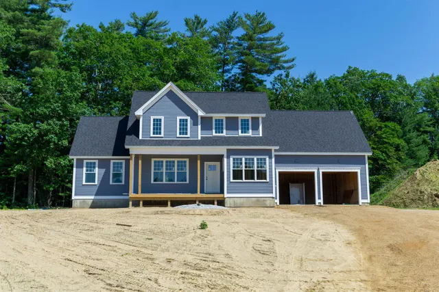 $1,155,000 | 8 Stone Crk Drive, Brentwood, NH 03833