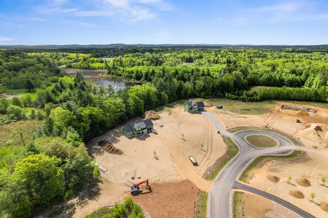 $1,155,000 | 8 Stone Crk Drive, Brentwood, NH 03833
