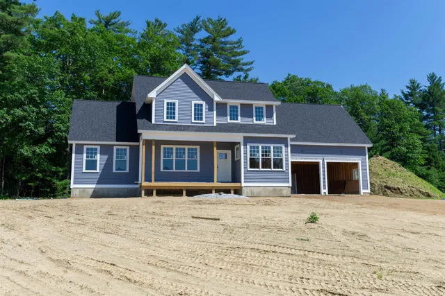 $1,155,000 | 8 Stone Crk Drive, Brentwood, NH 03833