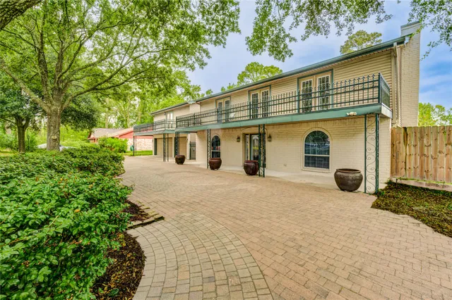 $1,900 | 303 Shady Glen Lane, Conroe, TX 77385