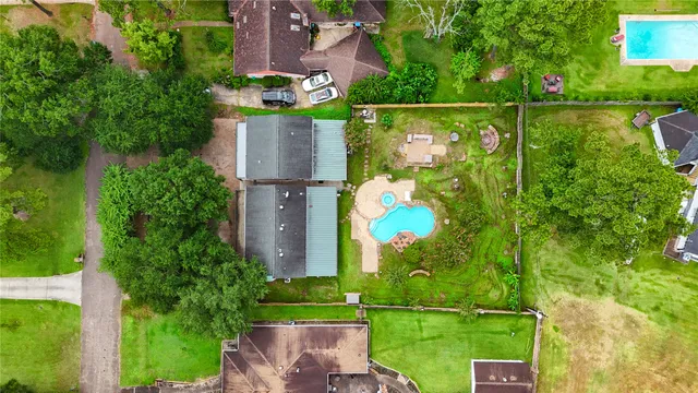 $1,900 | 303 Shady Glen Lane, Conroe, TX 77385