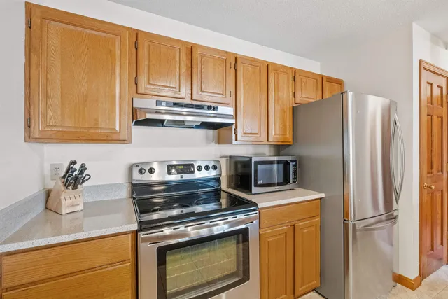 $849,900 | 35 Manor Estates Drive, Unit 14, Bristol, NH 03222