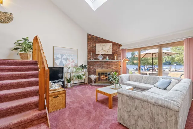 $849,900 | 35 Manor Estates Drive, Unit 14, Bristol, NH 03222