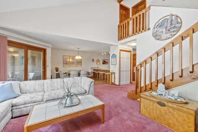 $849,900 | 35 Manor Estates Drive, Unit 14, Bristol, NH 03222