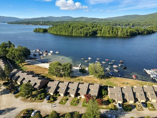 $849,900 | 35 Manor Estates Drive, Unit 14, Bristol, NH 03222