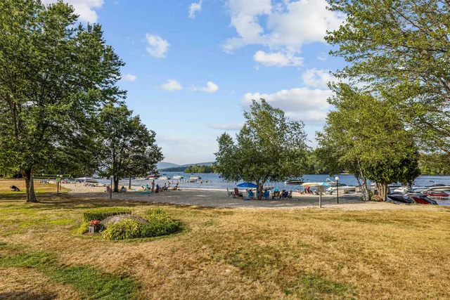 $849,900 | 35 Manor Estates Drive, Unit 14, Bristol, NH 03222