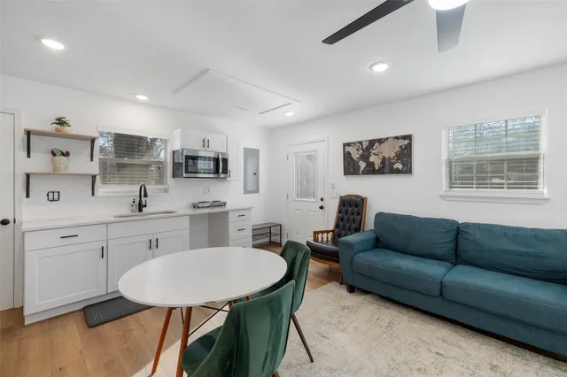 $3,700 | 5519 Hiline Road, Austin, TX 78734