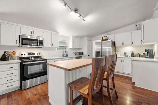 $3,700 | 5519 Hiline Road, Austin, TX 78734