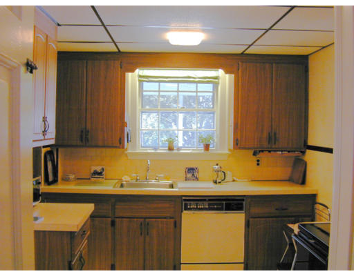 6 Rock Cliff Road Marblehead, MA 01945 - Photo 4 of 10
