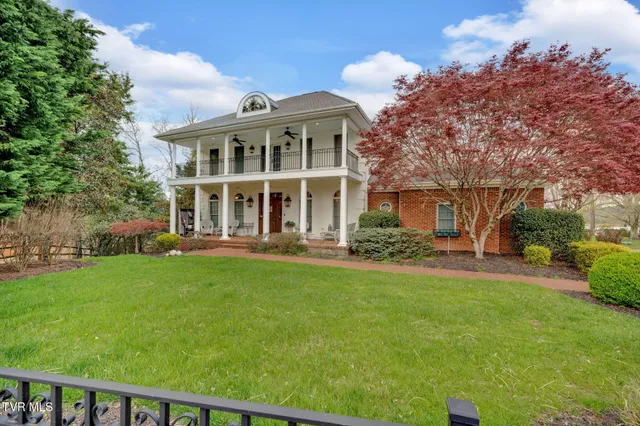 $1,350,000 | 471 Chelaque Way, Mooresburg, TN 37811